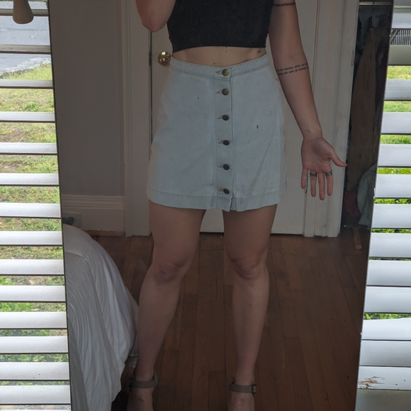 American Apparel button down denim skirt, Light Wash, size medium - Picture 1 of 4